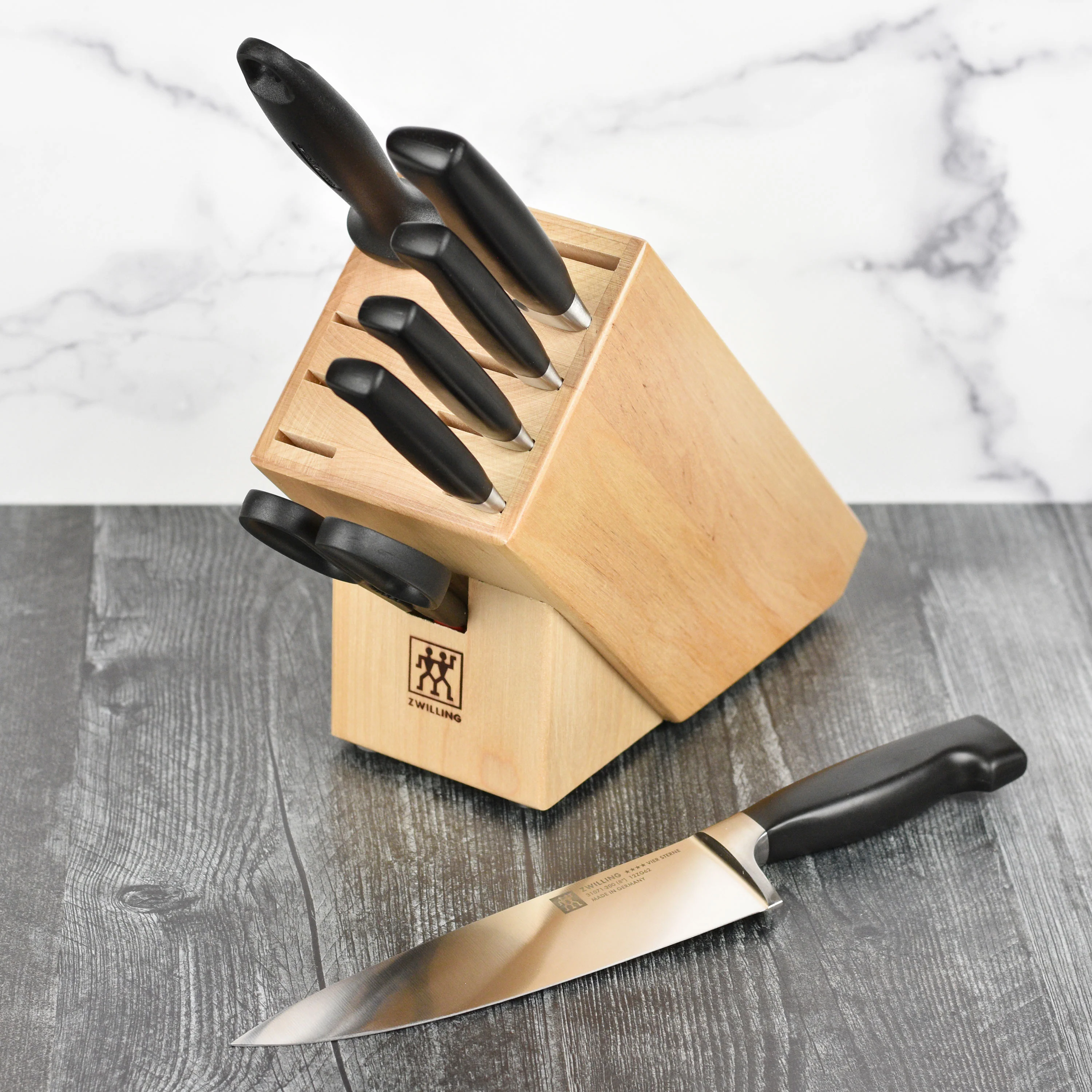 Zwilling Four Star 8 Piece Knife Block Set - Image 3