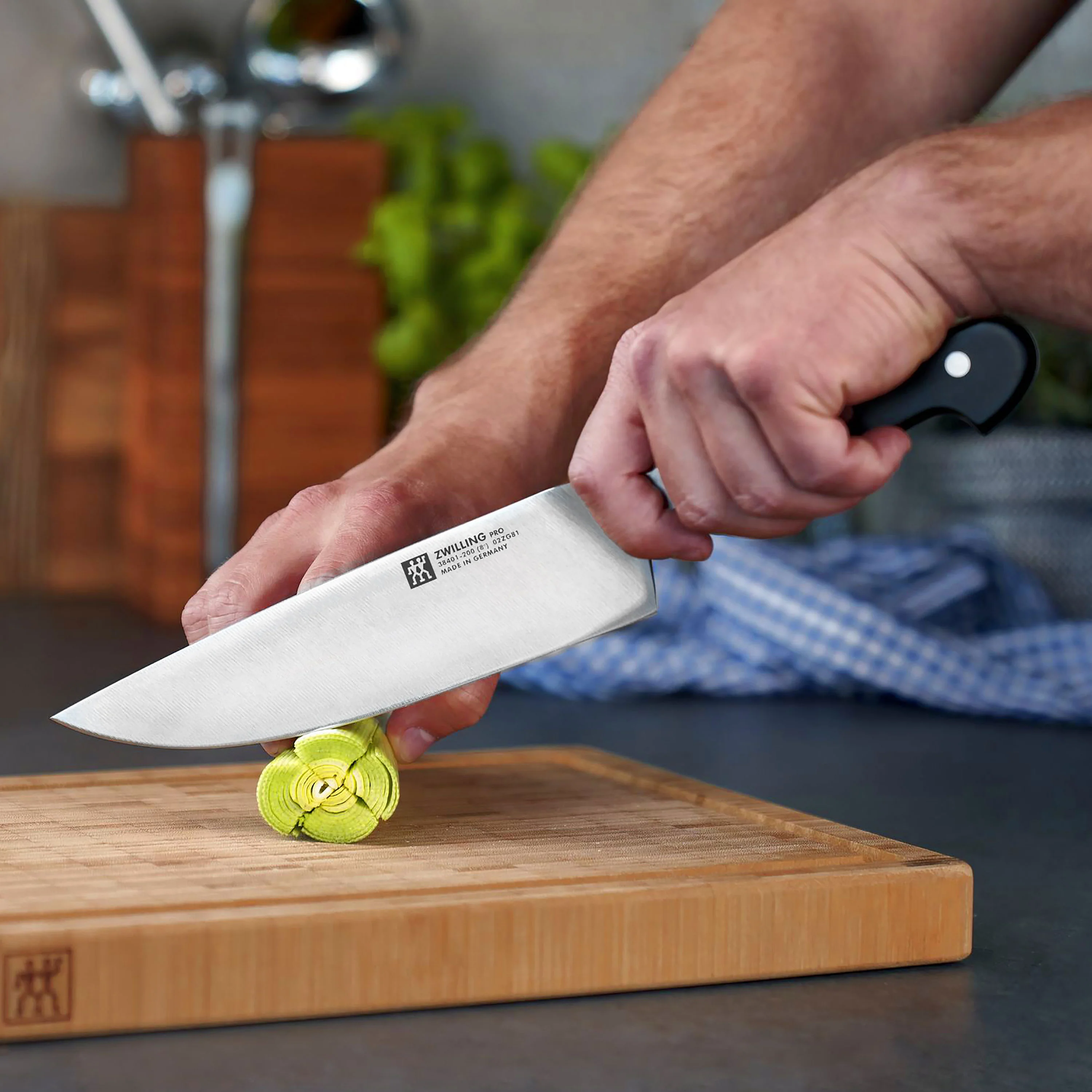 Zwilling Pro 2 Piece Chef's & Paring Knife Set - Image 5