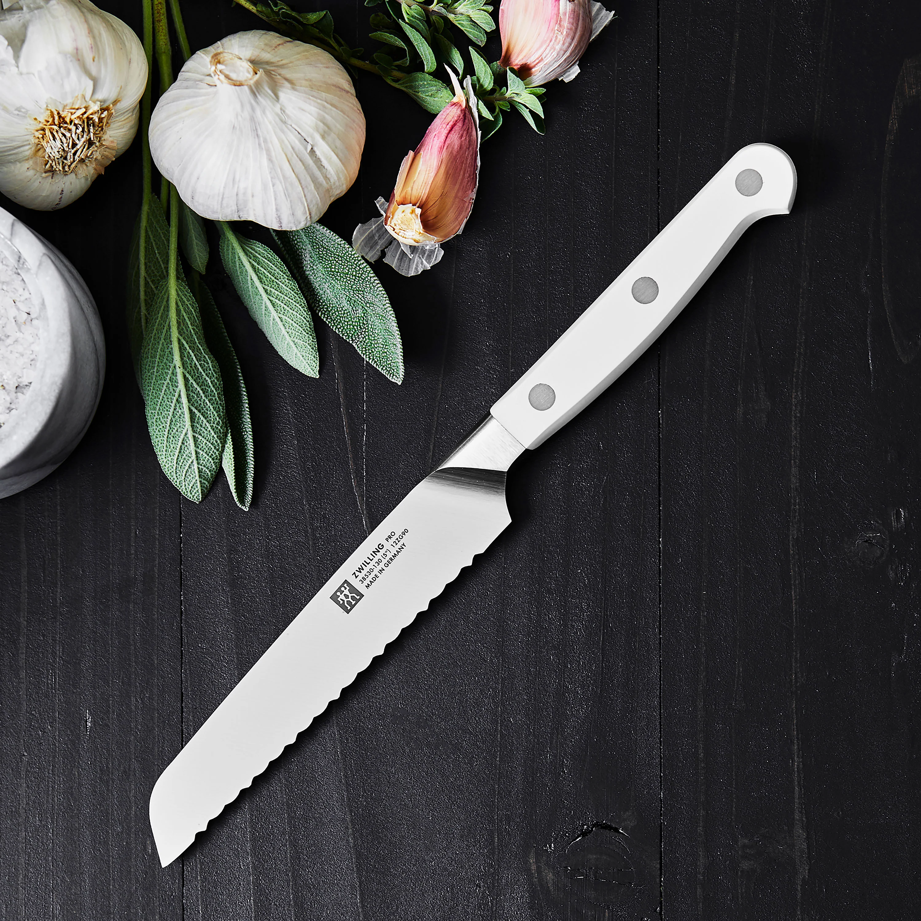 Zwilling Pro Le Blanc 5" Serrated Utility Knife - Image 5