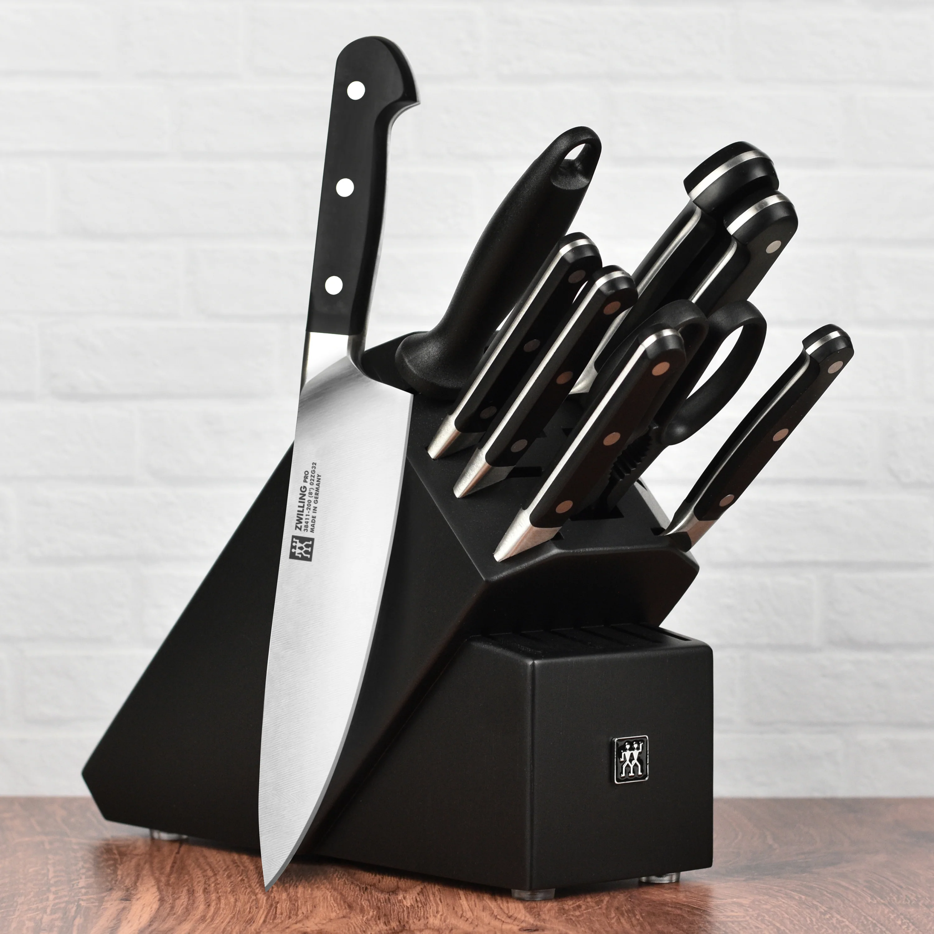 Zwilling Pro 2.75" Peeling Knife - Image 7