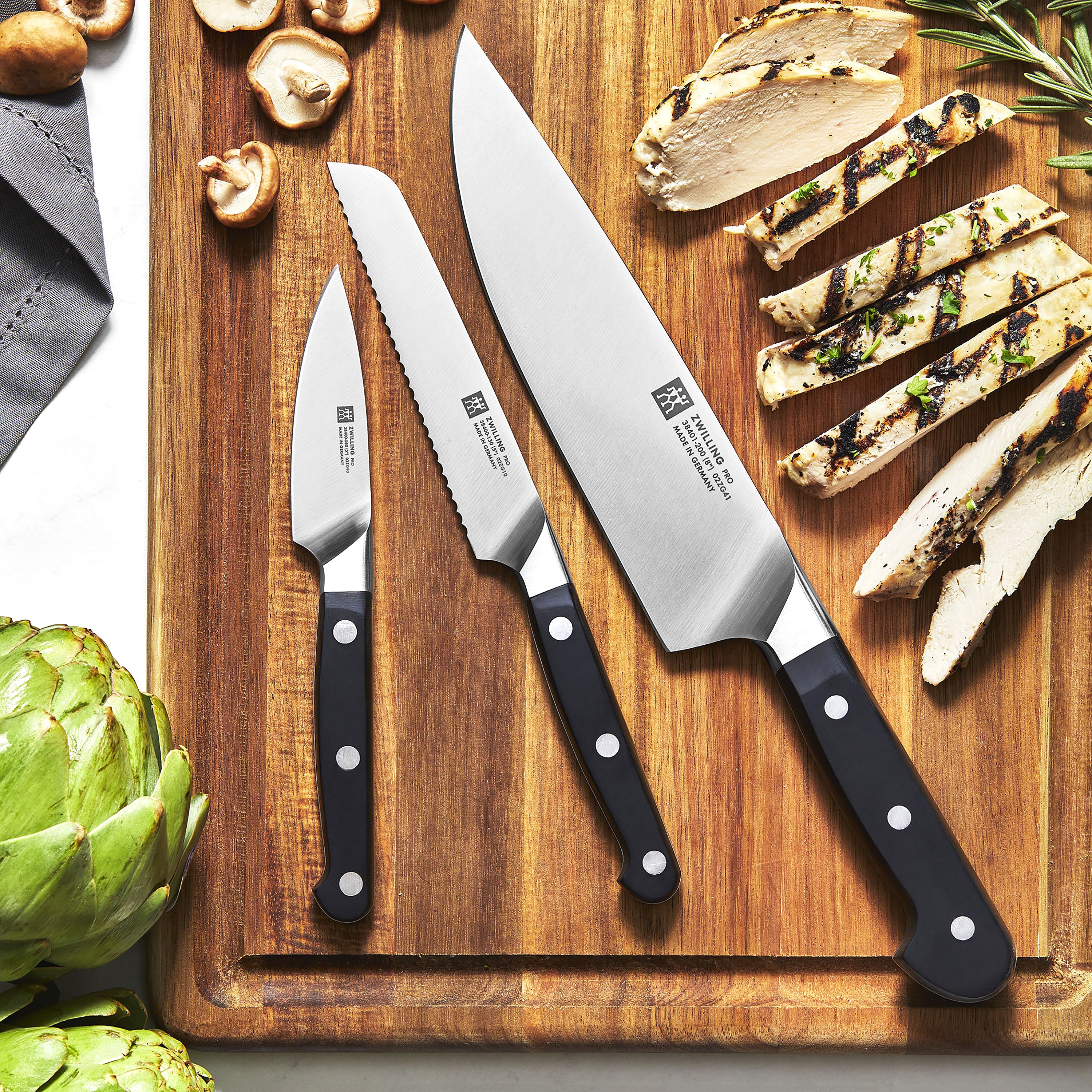 Zwilling Pro 5.5" Serrated Prep Knife - Image 7
