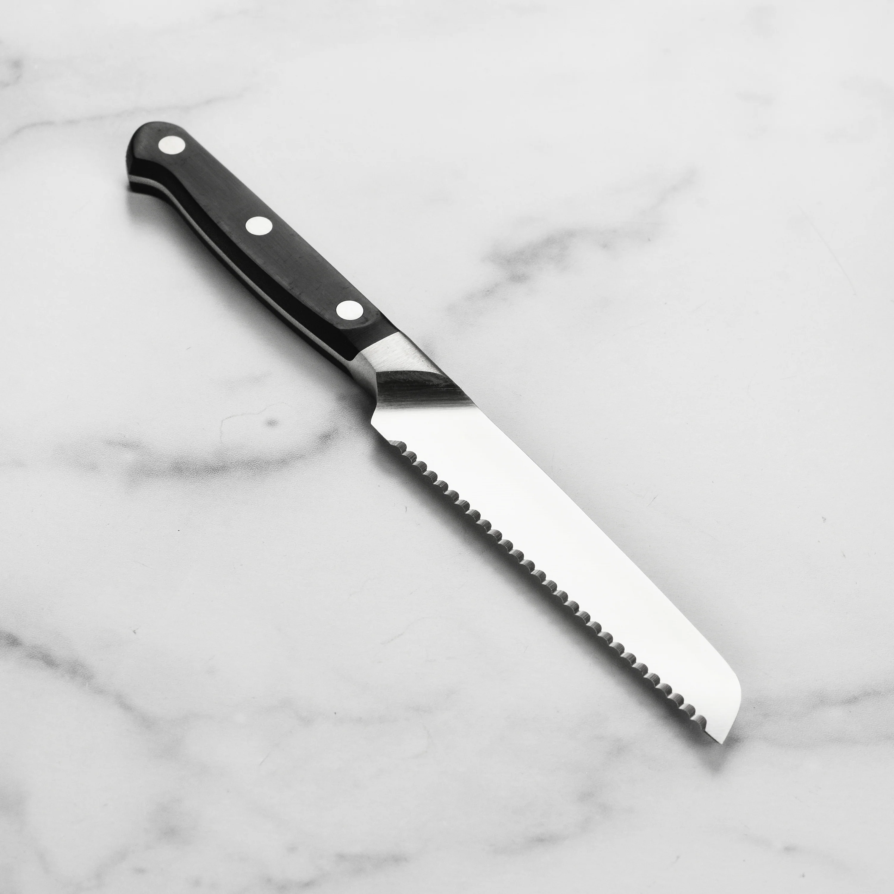 Zwilling Pro 5" Serrated Utility Knife - Image 6