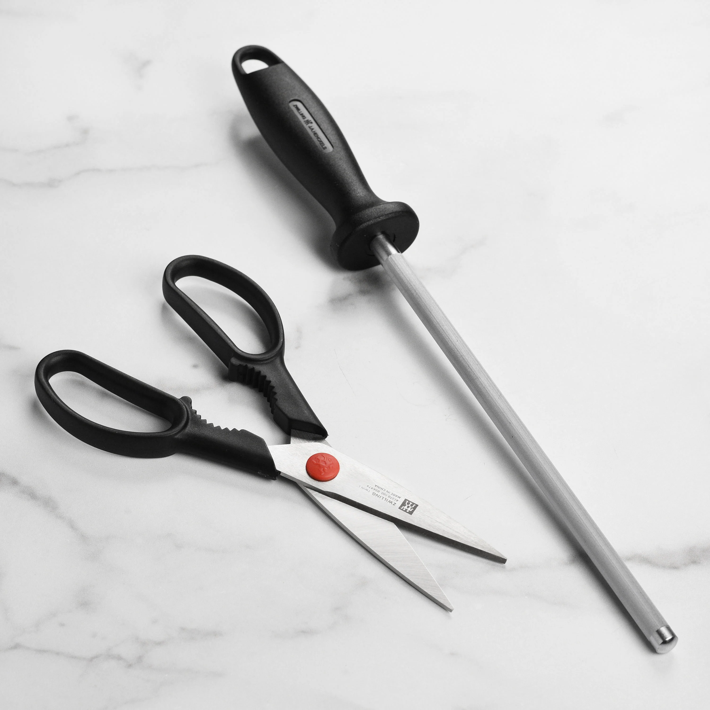 Zwilling Professional S 20 Piece Knife Block Set with Forged Steak Knives - Image 10
