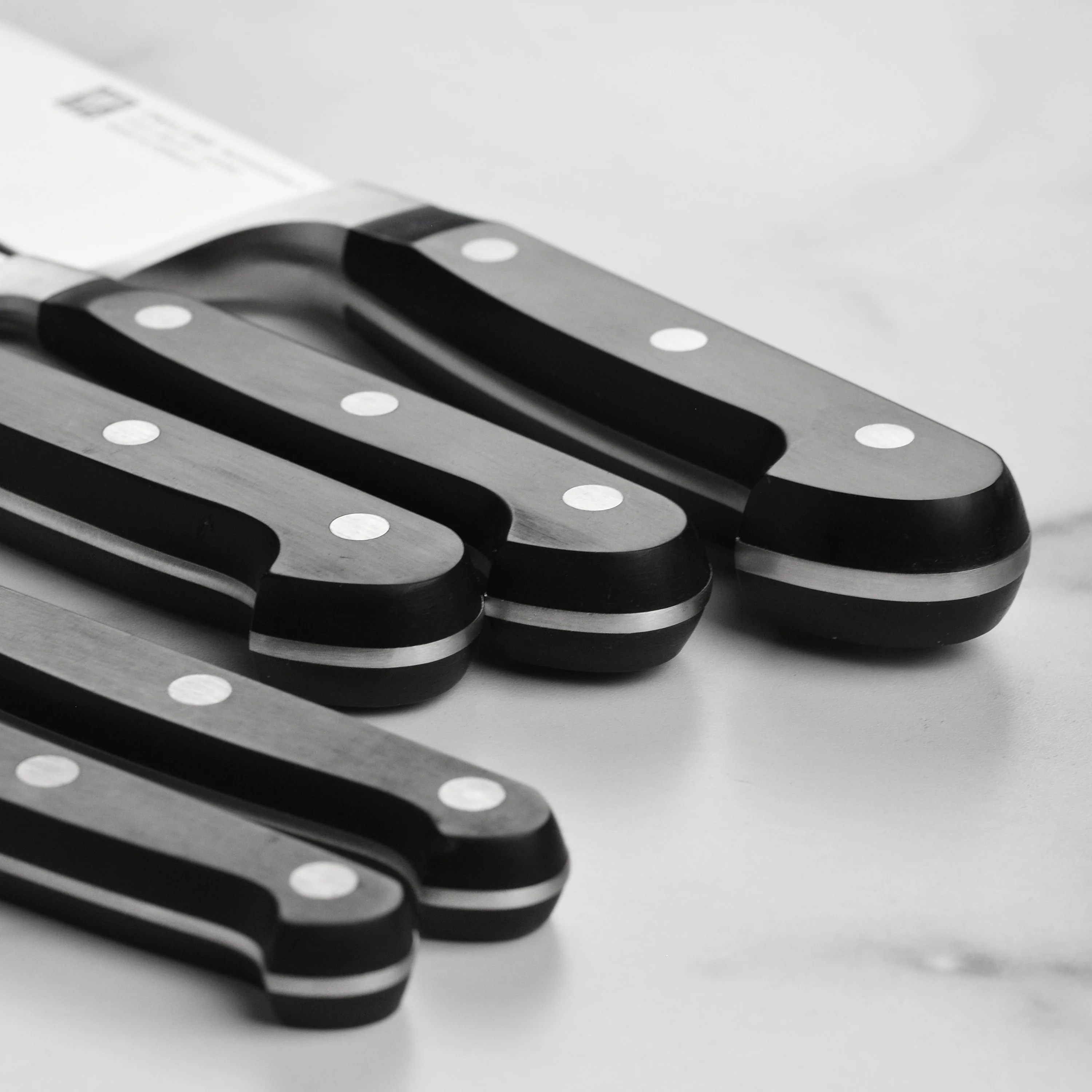 Zwilling Professional S 18 Piece Knife Block Set with Stamped Steak Knives - Image 4