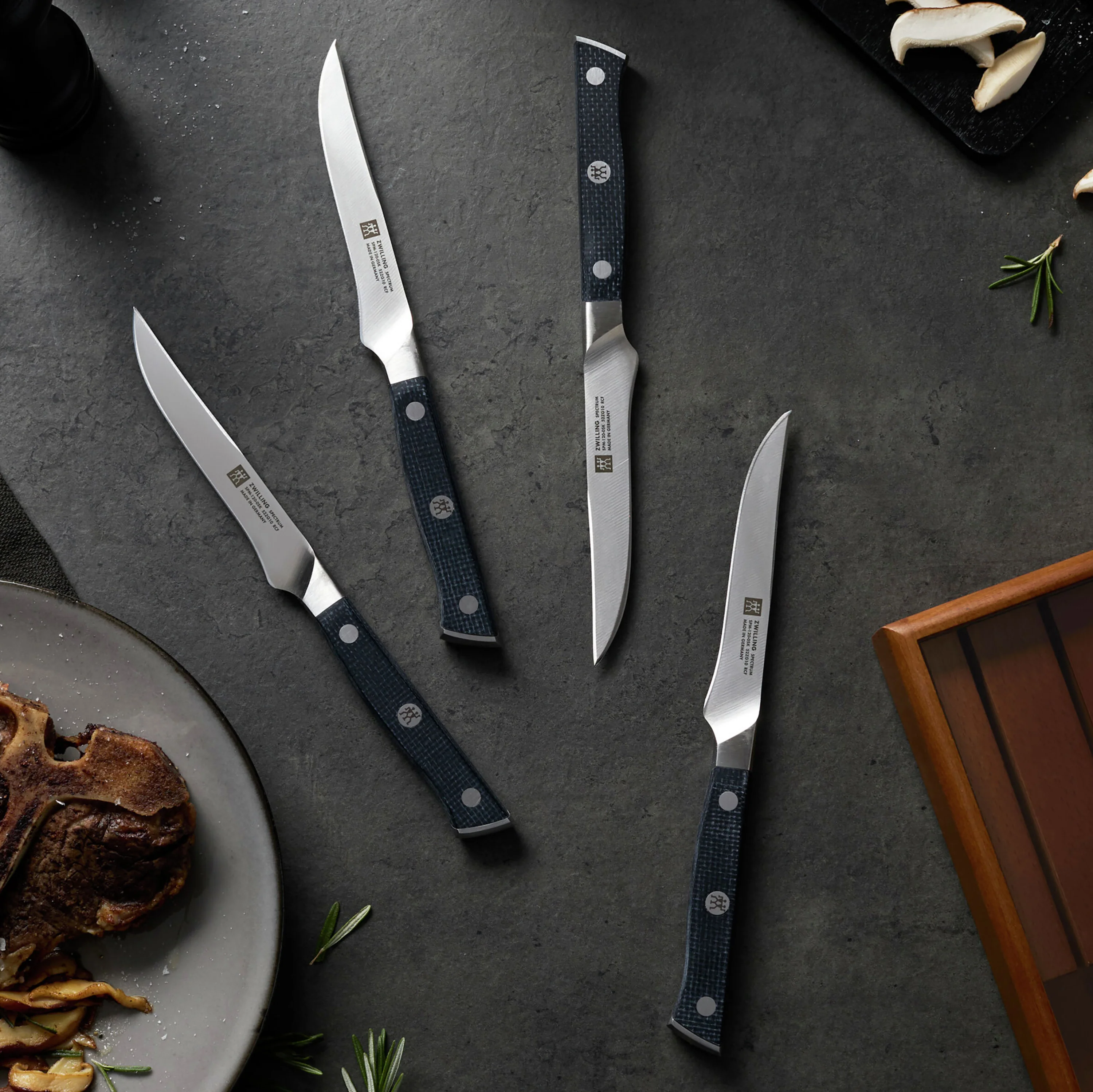 Zwilling Spectrum 4 Piece Steak Knife Set with Wooden Case - Image 7