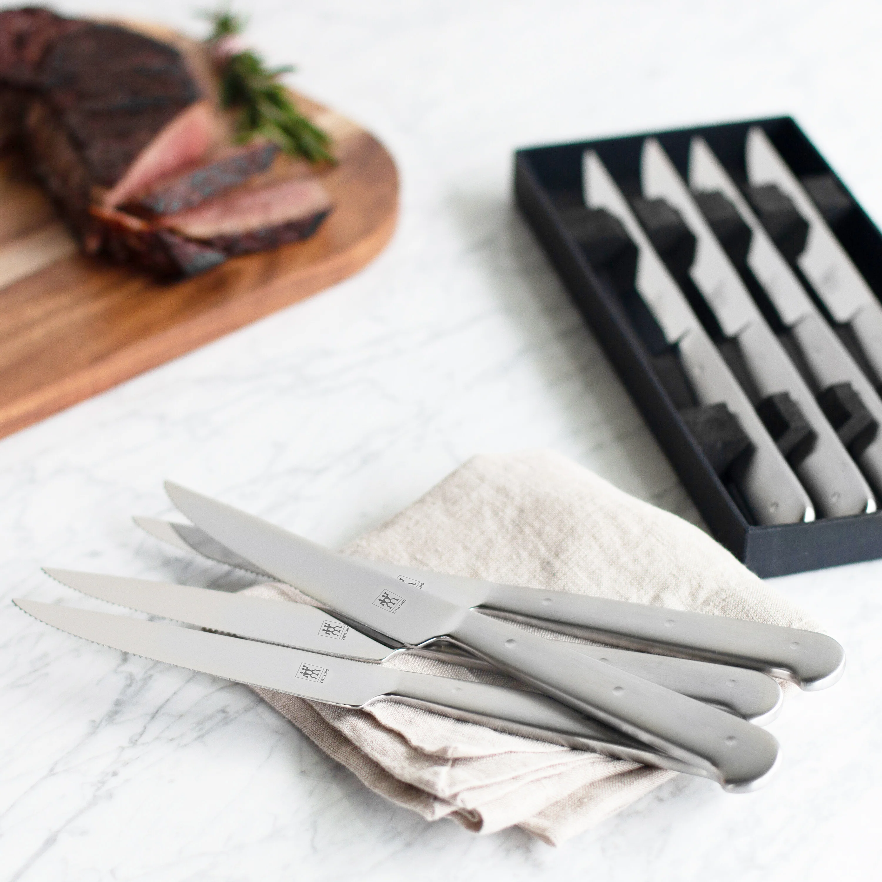 Zwilling 8 Piece Stainless Steel Porterhouse Steak Knife Set - Image 6