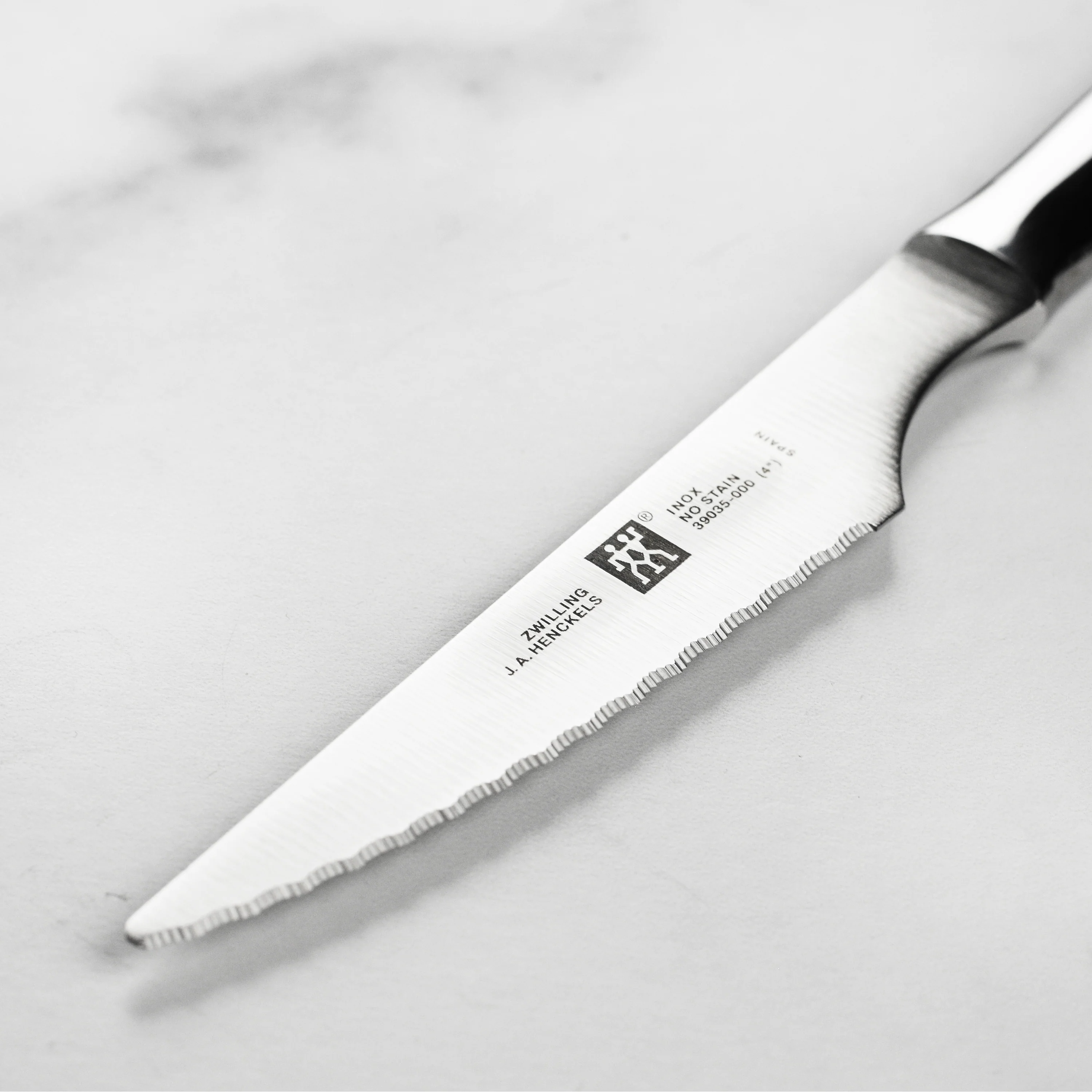 Zwilling 8 Piece Stainless Steel Serrated Steak Knife Set with Case - Image 4