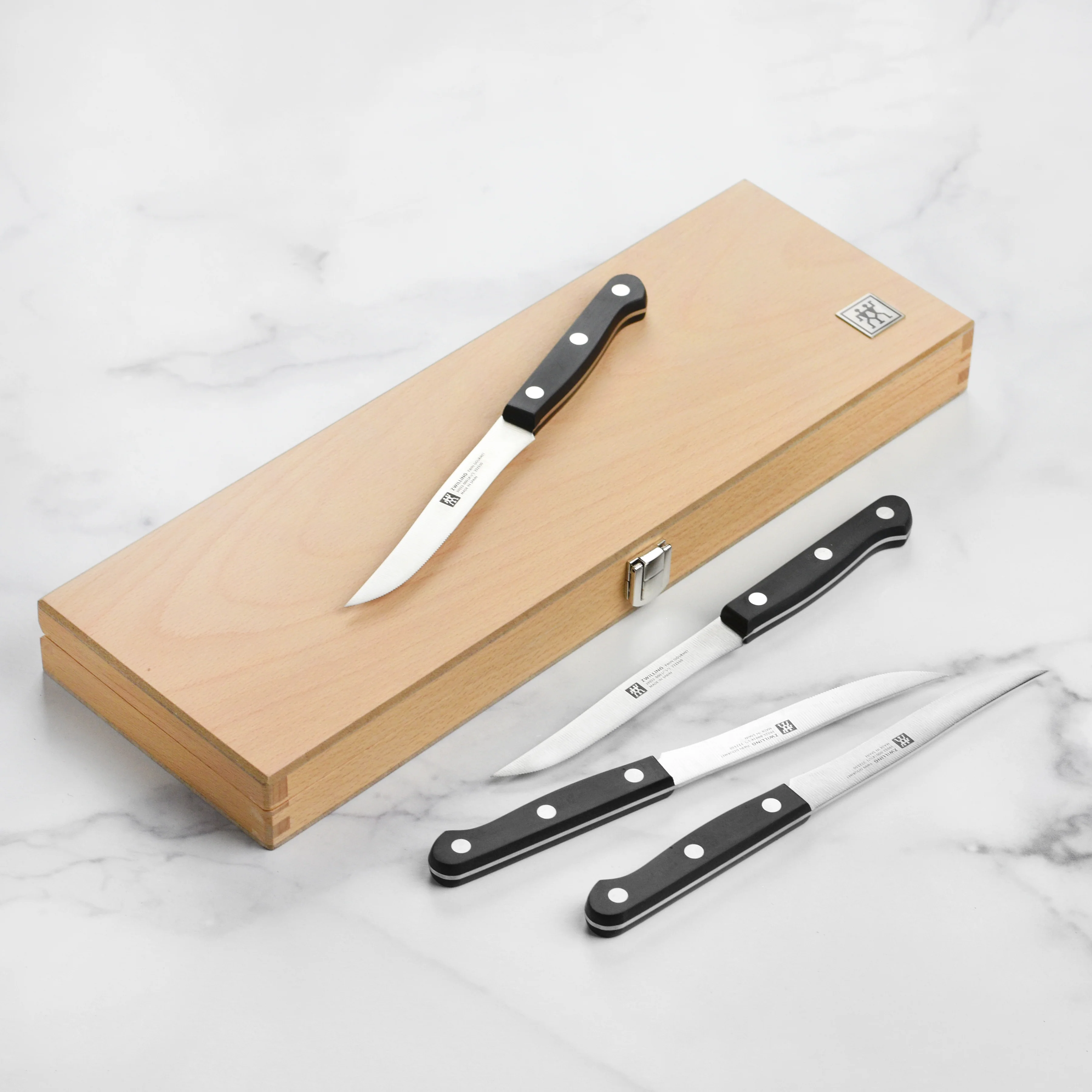 Zwilling Twin Gourmet 8 Piece Steak Knife Set with Wood Case - Image 3